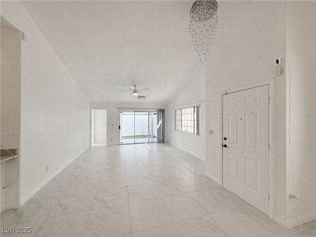519 Painted Cloud Pl, Unit C102 in Las Vegas, NV - Building Photo - Building Photo