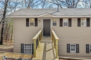 3213 Cardinal Creek Cir in Bentonville, AR - Building Photo