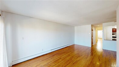 145-08 34th Ave-Unit -3rd Fl in Queens, NY - Building Photo - Building Photo