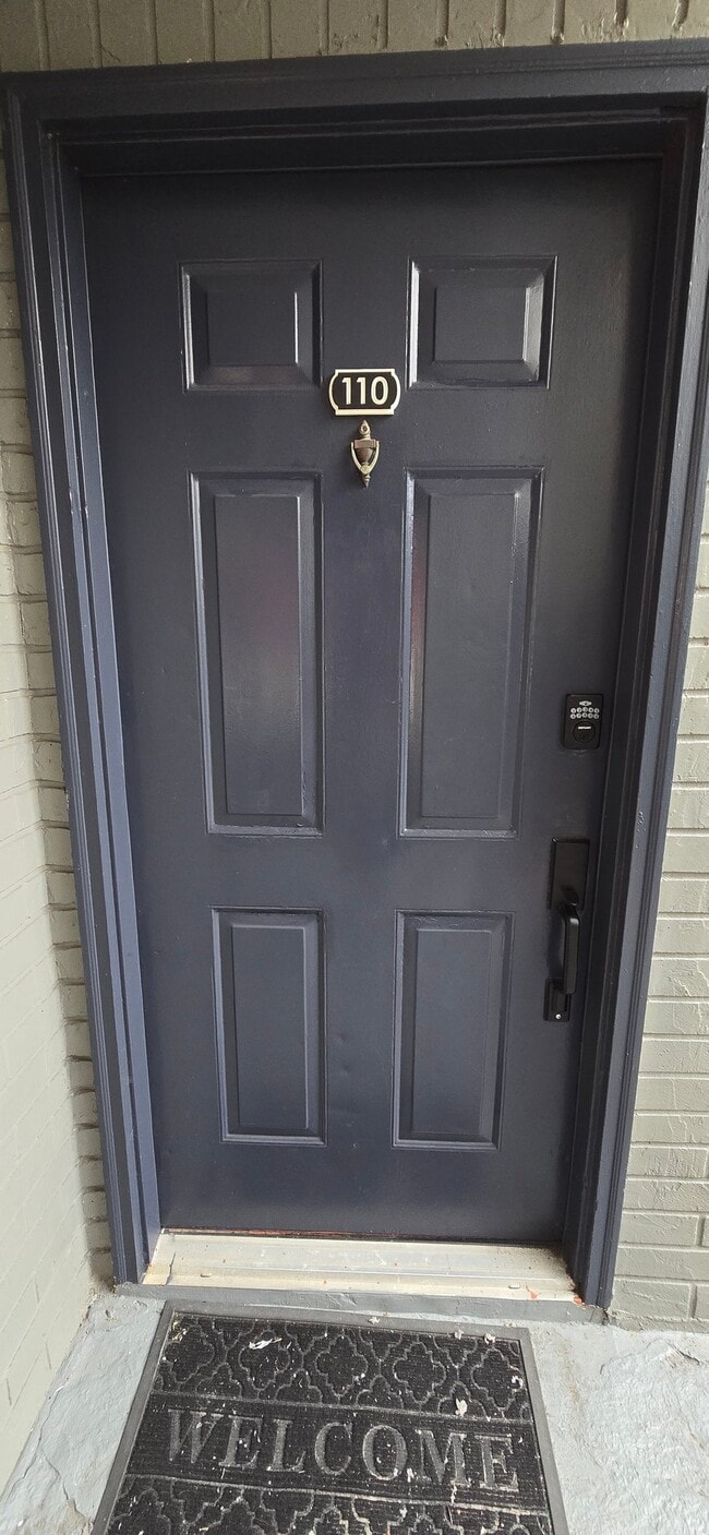 property at 3700 Idlebrook Cir