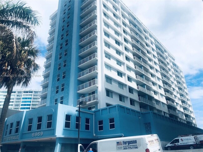 6969 Collins Ave in Miami, FL - Building Photo - Building Photo