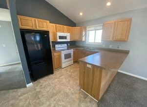 235 N State St in Zeeland, MI - Building Photo - Building Photo