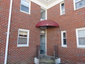7 Winchester Ave in Yonkers, NY - Building Photo
