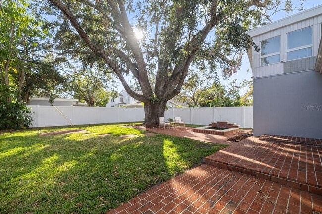 3616 W Morrison Ave in Tampa, FL - Building Photo - Building Photo