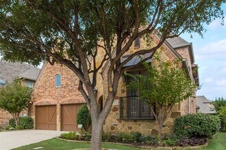 211 Guadalupe Dr in Irving, TX - Building Photo - Building Photo