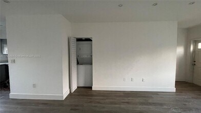 425 NW 84th Terrace in Miami, FL - Building Photo - Building Photo