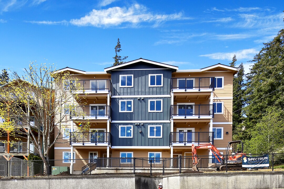 Lookout Place in Bellingham, WA - Building Photo