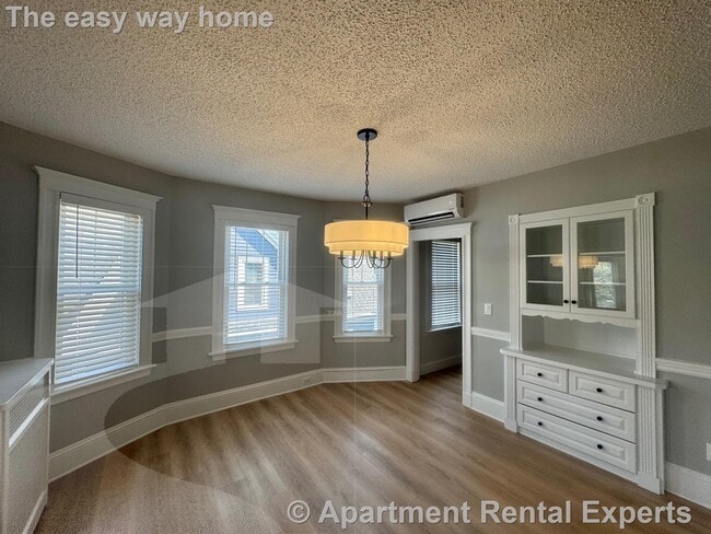 82 Morrison Ave