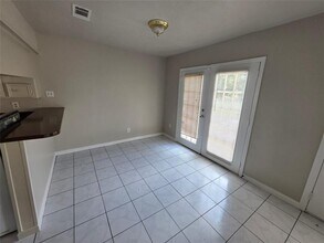9723 Huntington Way Dr in Houston, TX - Building Photo - Building Photo