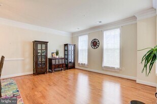 15160 Kentshire Dr in Woodbridge, VA - Building Photo