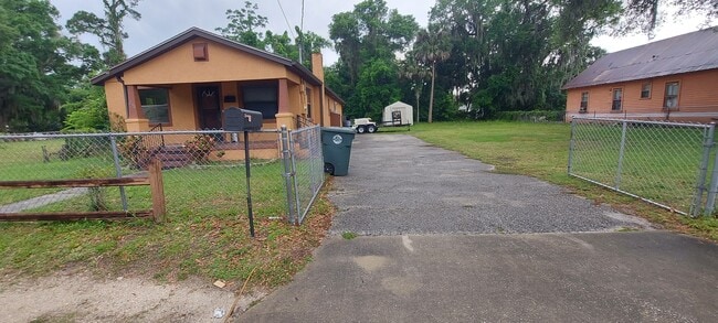 property at 230 Desoto St