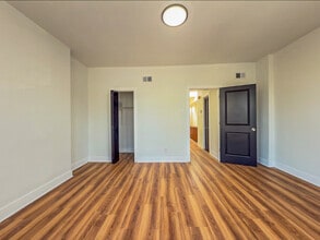 4925 S Champlain Ave in Chicago, IL - Building Photo - Building Photo