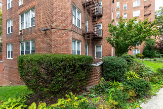 The Latitude Condominiums in Bronx, NY - Foto de edificio - Building Photo