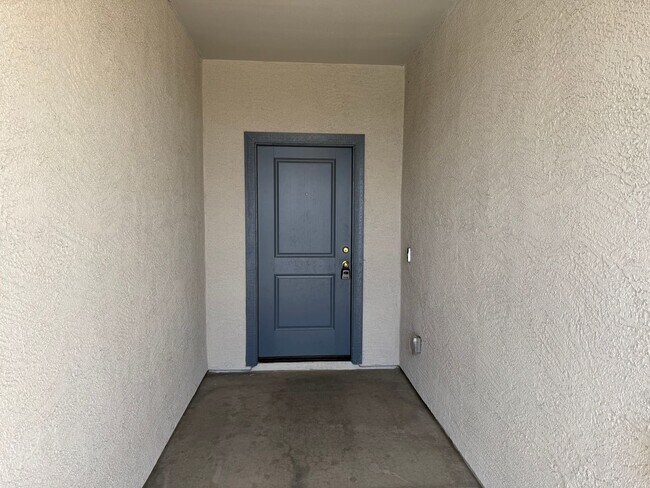 1060 W Castle Ct in Casa Grande, AZ - Building Photo - Building Photo