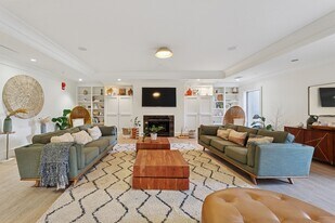 PeachTree of McLean Apartments in Falls Church, VA - Building Photo