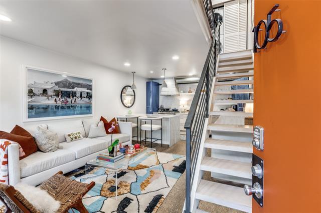 property at 2727 Hood St