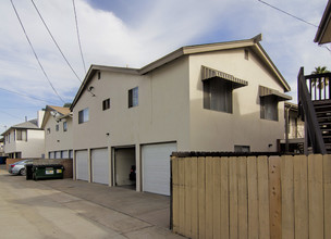 3846 Lamont St in San Diego, CA - Building Photo - Building Photo