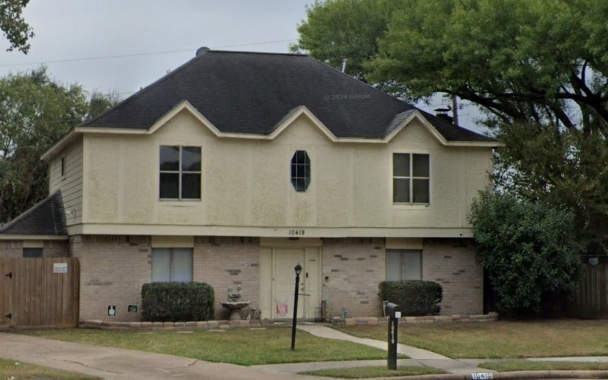10419 Autumn Harvest Dr in Houston, TX - Building Photo