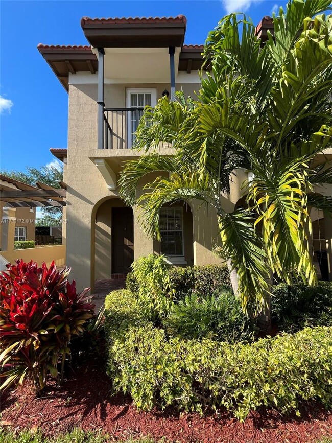 6965 Julia Gardens Dr in Coconut Creek, FL - Foto de edificio - Building Photo