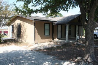 181 Bradford Ln in Buda, TX - Building Photo - Building Photo