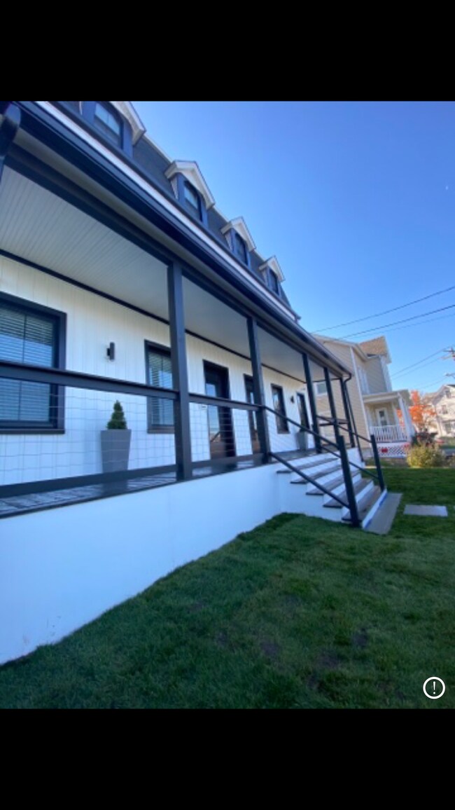 6 Larsen St in Norwalk, CT - Building Photo - Building Photo