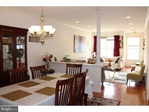 8 Stafford Dr in West Windsor Township, NJ - Building Photo - Building Photo