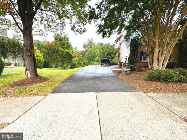 property at 1151 Fieldview Dr