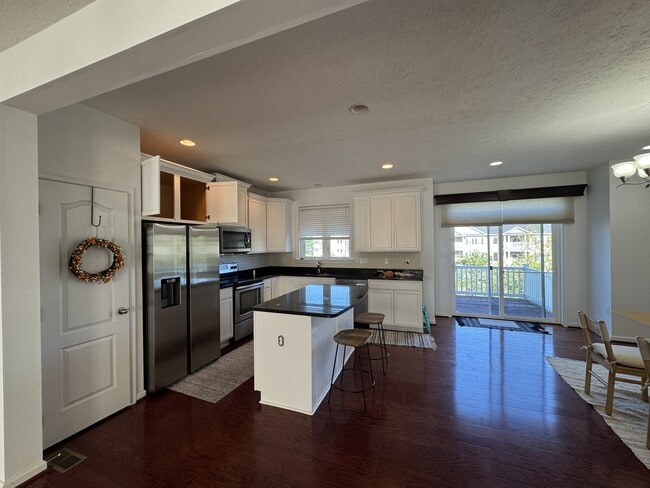 property at 3339 Sun Ct