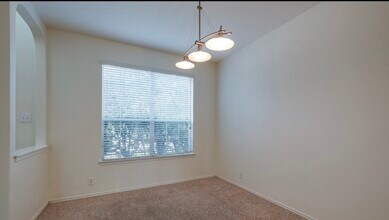 13526 Riverbank Pass in Helotes, TX - Foto de edificio - Building Photo