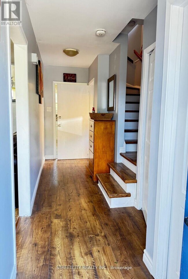 237 Homestead Crescent in London, ON - Building Photo - Building Photo