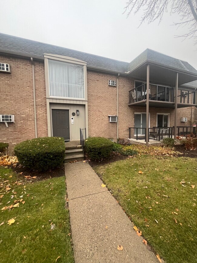 property at 1709 E 14 Mile Rd