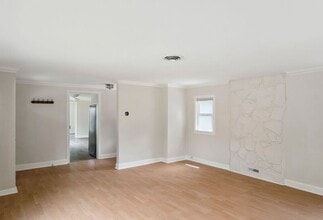 6310 NE Skidmore St in Portland, OR - Building Photo - Building Photo