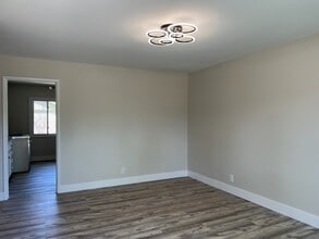 600 Lacy Ave in Streamwood, IL - Building Photo - Building Photo