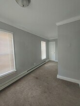 669 Rathbun St, Unit 1 in Blackstone, MA - Foto de edificio - Building Photo