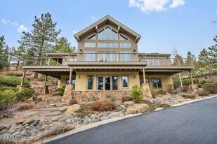 54 Bennington Ct in Reno, NV - Building Photo