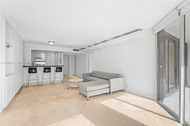 1901 Brickell Ave in Miami, FL - Building Photo - Building Photo