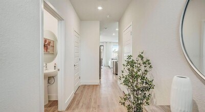 8044 Gulfstream Ct in Lakewood Ranch, FL - Building Photo - Building Photo