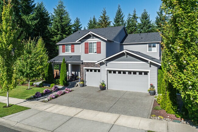14001 Parkview Dr E in Bonney Lake, WA - Foto de edificio - Building Photo