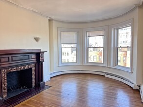 160 Newbury St in Boston, MA - Building Photo - Building Photo