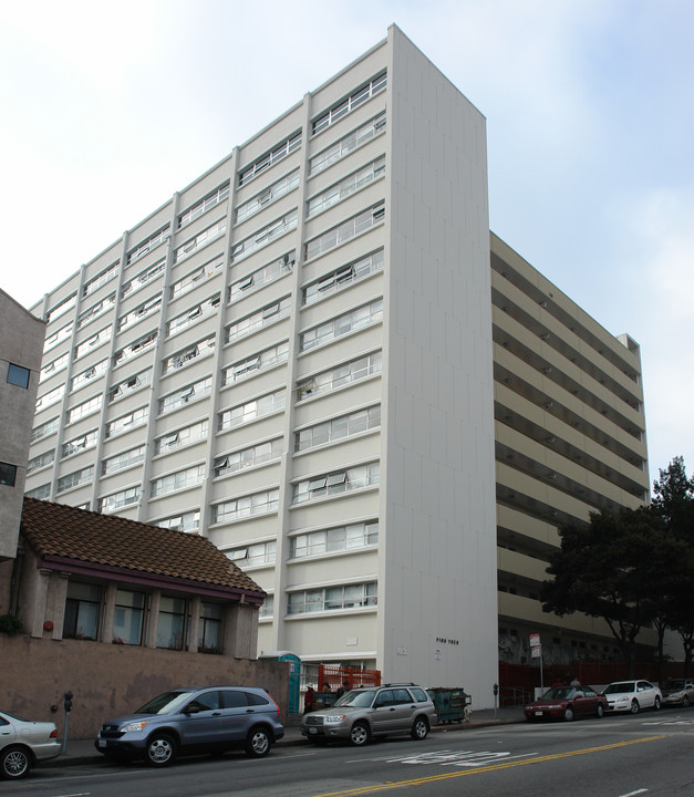 Ping Yuen North Apartments in San Francisco, CA - Building Photo