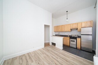 160 2nd St in Hoboken, NJ - Foto de edificio - Building Photo