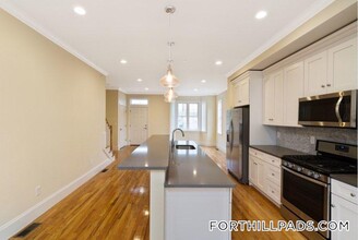 3 Putnam Pl in Boston, MA - Building Photo - Building Photo