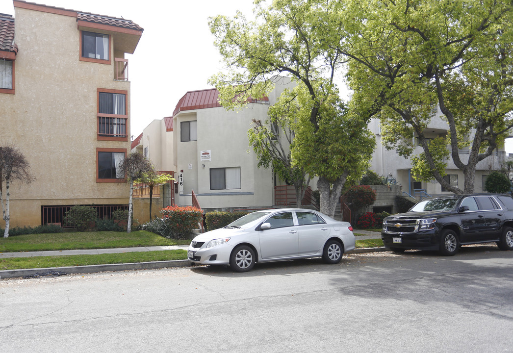 416-418 Milford St in Glendale, CA - Building Photo