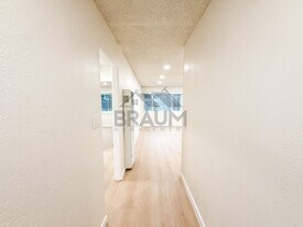 4636 Laurel Canyon Blvd in Los Angeles, CA - Building Photo