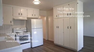 143 Lillian Way in Fallbrook, CA - Building Photo - Building Photo