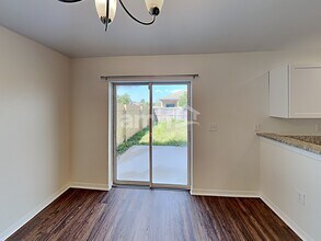 2207 13th Ave E in Palmetto, FL - Foto de edificio - Building Photo