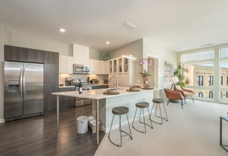 The North End in Milwaukee, WI - Foto de edificio - Building Photo