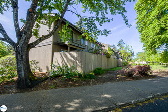 Bailey Hill Meadows in Eugene, OR - Building Photo - Building Photo