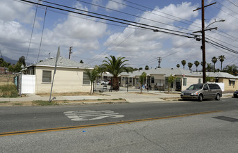 121 S Spring St in Lake Elsinore, CA - Building Photo - Building Photo