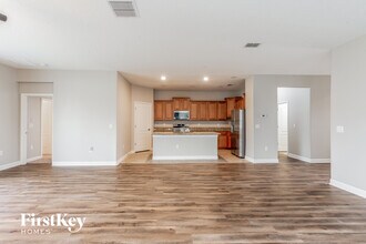 20241 Merry Oak Ave in Tampa, FL - Building Photo - Building Photo